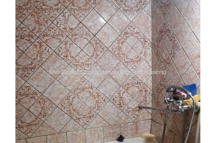 Продам квартиру, Клочковская ул. , 3 кім., 71 м², косметический ремонт 