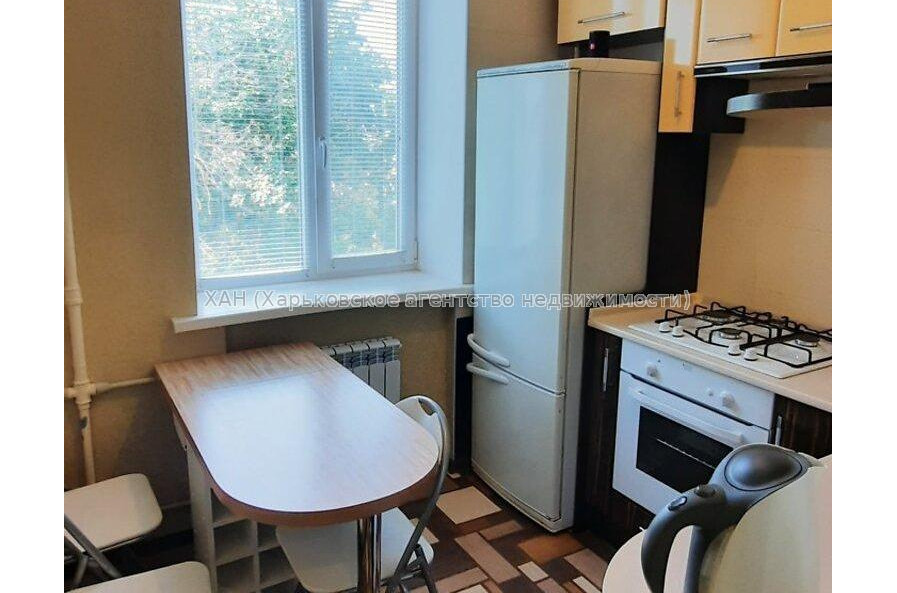 Продам квартиру, Героев Харькова просп. , 2  ком., 43.10 м², капитальный ремонт 