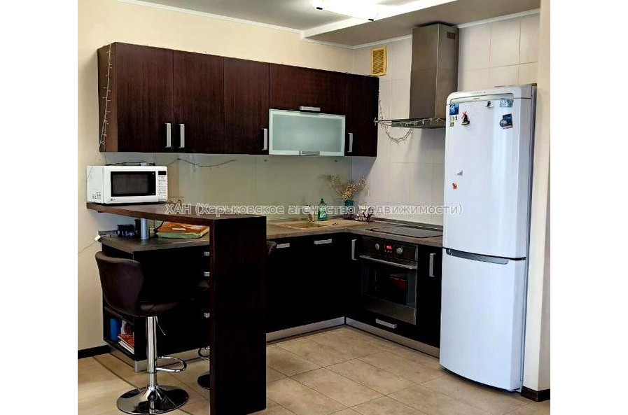 Продам квартиру, Аэрокосмический пр. , 1 кім., 54 м², капитальный ремонт 