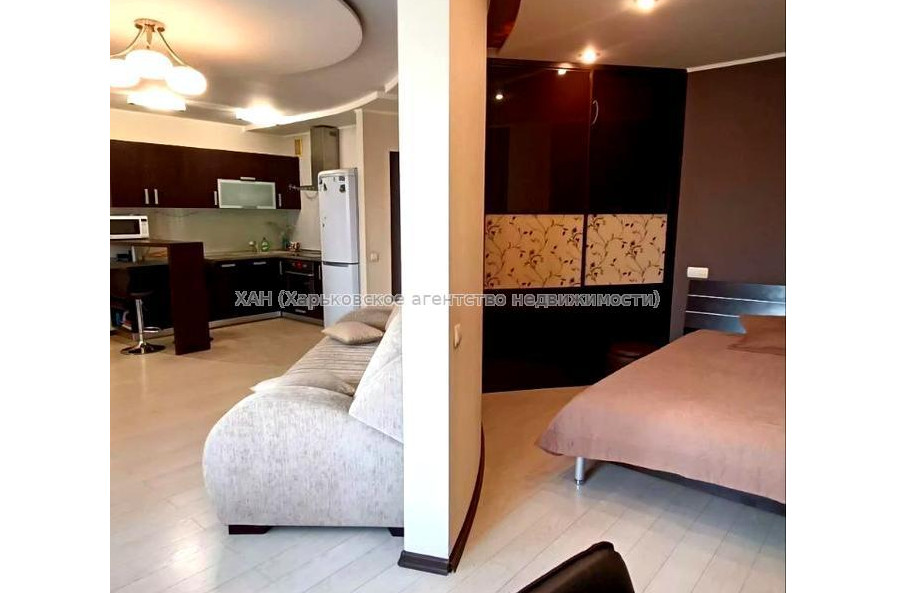 Продам квартиру, Аэрокосмический пр. , 1 кім., 54 м², капитальный ремонт 