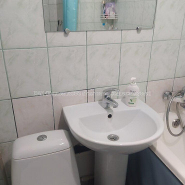 Продам квартиру, Каденюка ул. , 3 кім., 55.70 м², капитальный ремонт 