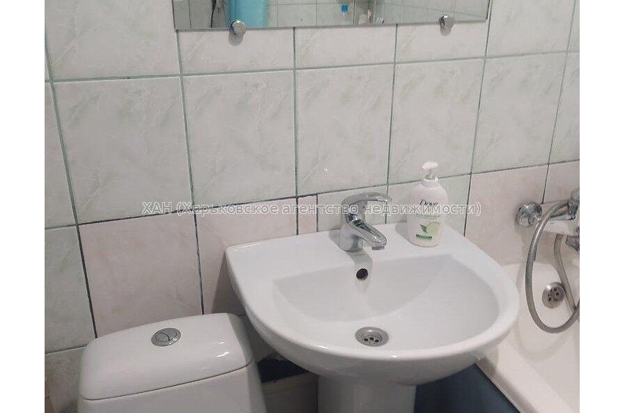 Продам квартиру, Каденюка ул. , 3 кім., 55.70 м², капитальный ремонт 