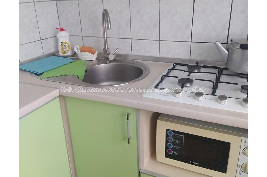 Продам квартиру, Каденюка ул. , 3 кім., 55.70 м², капитальный ремонт 