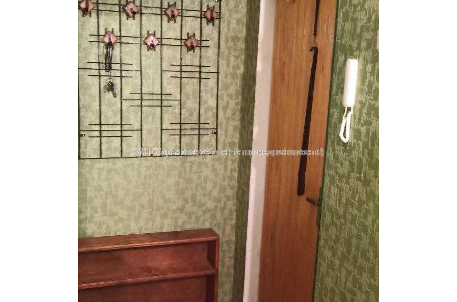 Продам квартиру, Защитников Неба ул. , 2 кім., 44 м², косметический ремонт 