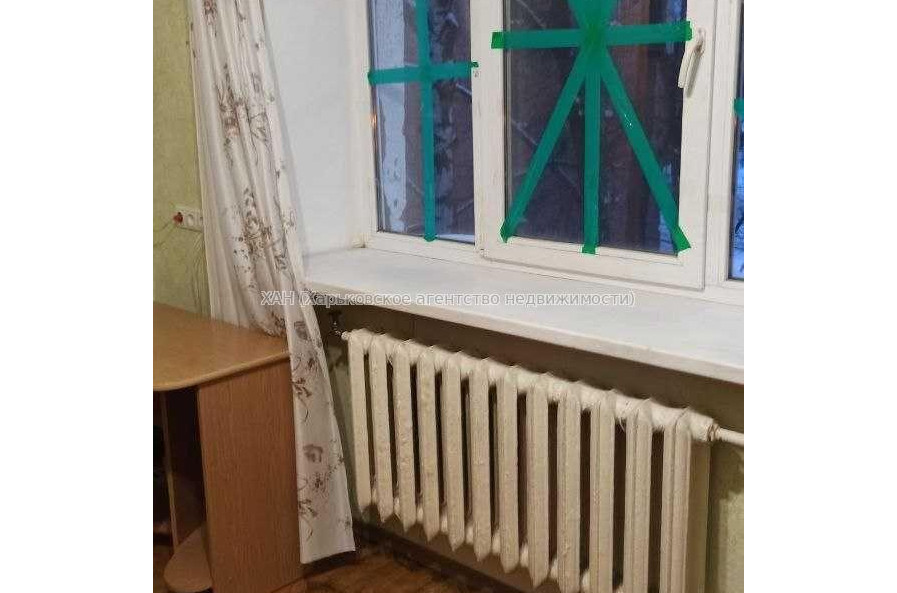 Продам квартиру, Защитников Неба ул. , 2 кім., 44 м², косметический ремонт 