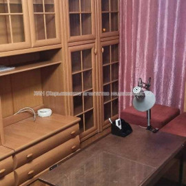 Продам квартиру, Защитников Неба ул. , 2 кім., 44 м², косметический ремонт