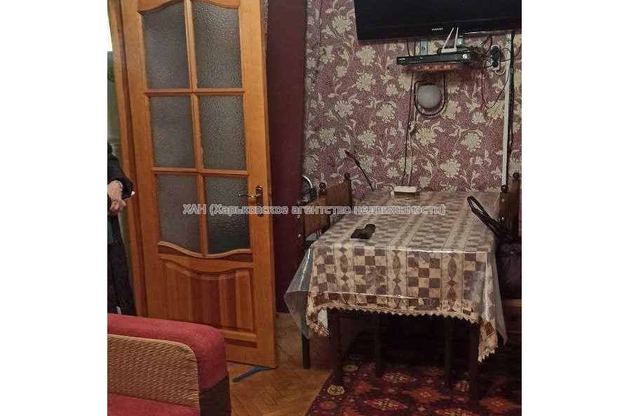 Продам квартиру, Защитников Неба ул. , 2 кім., 44 м², косметический ремонт 