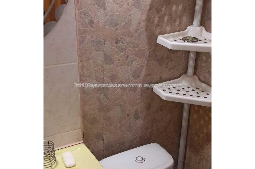 Продам квартиру, Защитников Неба ул. , 2 кім., 44 м², косметический ремонт 