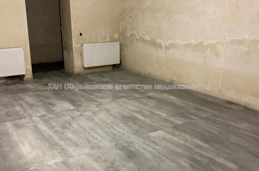 Продам квартиру, Рогатинская Левада ул. , 6 кім., 140 м², частичный ремонт 