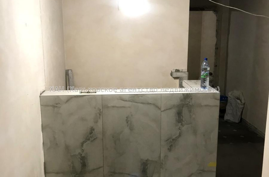 Продам квартиру, Рогатинская Левада ул. , 6 кім., 140 м², частичный ремонт 