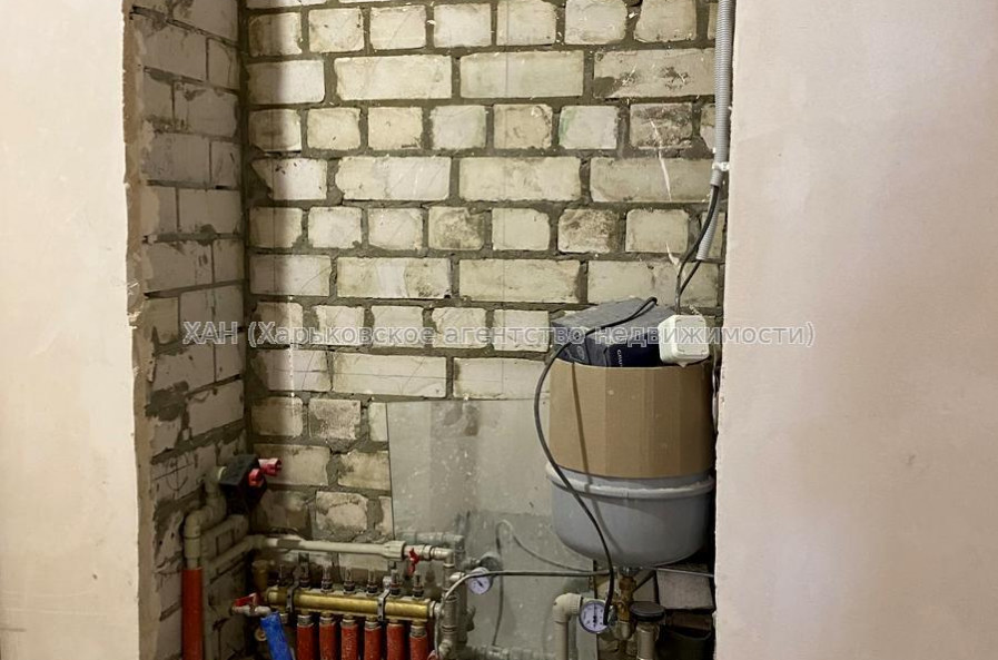 Продам квартиру, Рогатинская Левада ул. , 6 кім., 140 м², частичный ремонт 