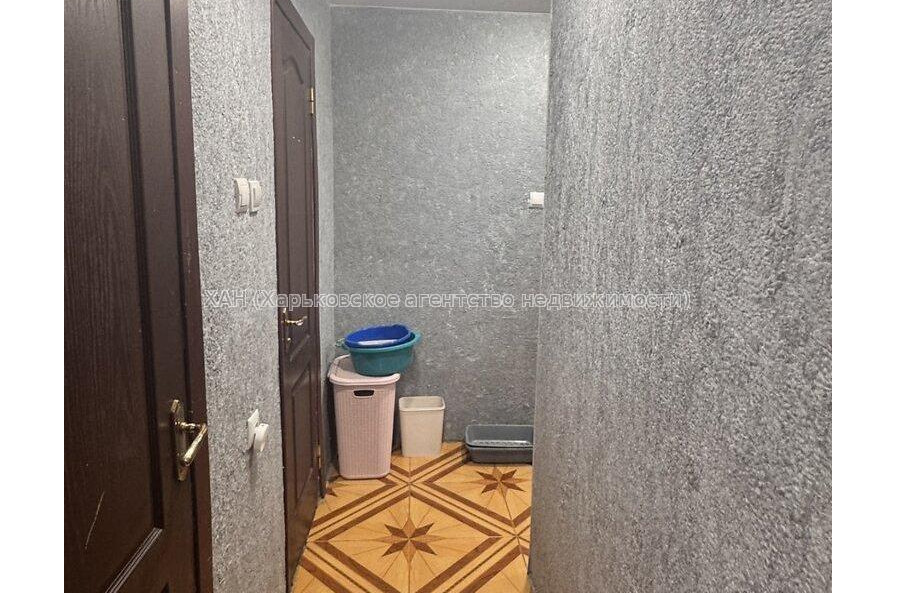 Продам квартиру, Ромашкина ул. , 3 кім., 66.90 м², капитальный ремонт 