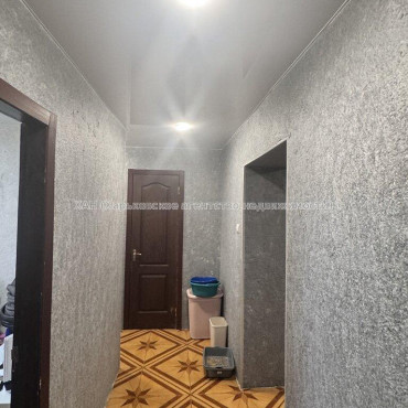 Продам квартиру, Ромашкина ул. , 3 кім., 66.90 м², капитальный ремонт 