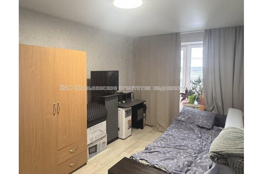 Продам квартиру, Ромашкина ул. , 3 кім., 66.90 м², капитальный ремонт 