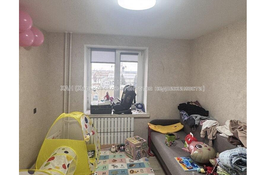 Продам квартиру, Ромашкина ул. , 3 кім., 66.90 м², капитальный ремонт 