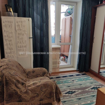 Продам квартиру, Академика Павлова ул. , 4 кім., 69.80 м², косметический ремонт 