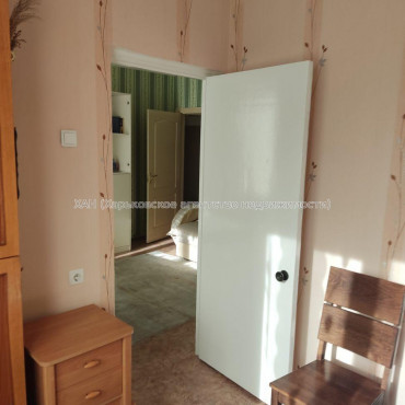 Продам квартиру, Академика Павлова ул. , 4 кім., 69.80 м², косметический ремонт 