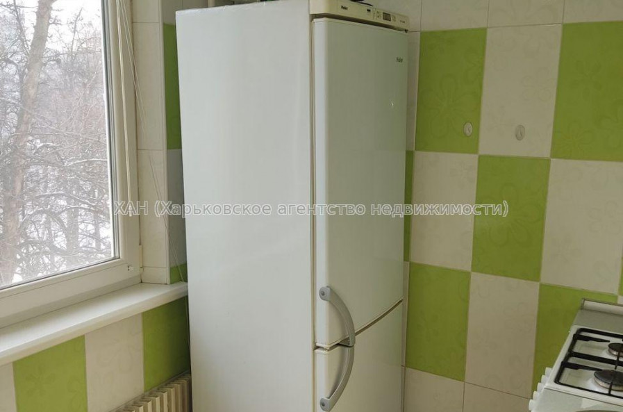 Продам квартиру, Академика Павлова ул. , 4 кім., 69.80 м², косметический ремонт 