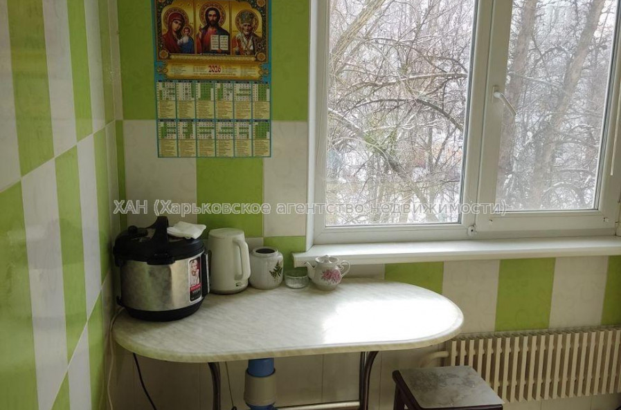 Продам квартиру, Академика Павлова ул. , 4 кім., 69.80 м², косметический ремонт 