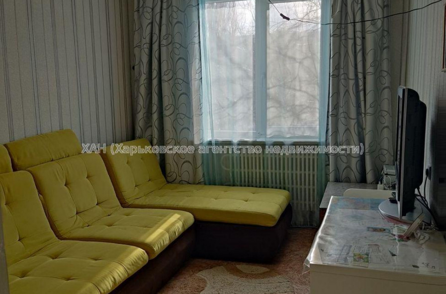 Продам квартиру, Академика Павлова ул. , 4 кім., 69.80 м², косметический ремонт 