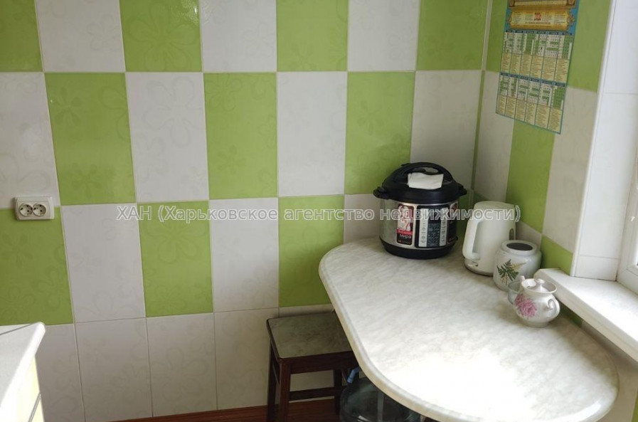 Продам квартиру, Академика Павлова ул. , 4 кім., 69.80 м², косметический ремонт 