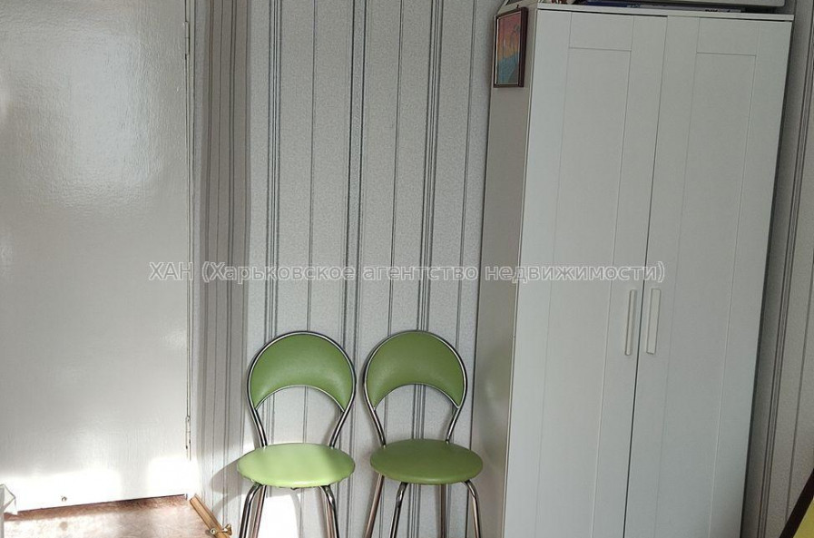 Продам квартиру, Академика Павлова ул. , 4 кім., 69.80 м², косметический ремонт 