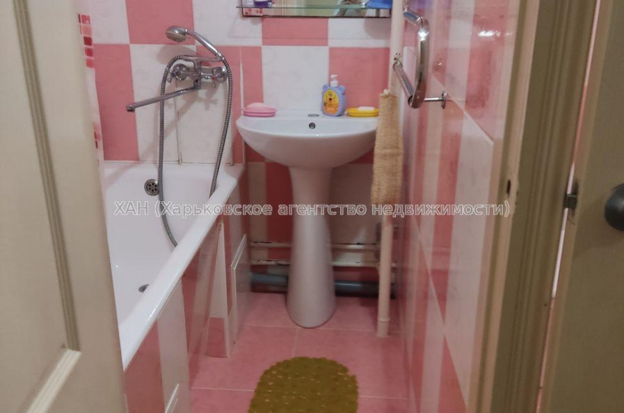 Продам квартиру, Академика Павлова ул. , 4 кім., 69.80 м², косметический ремонт 