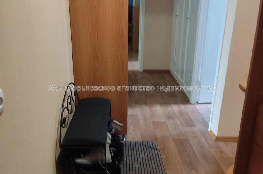 Продам квартиру, Академика Павлова ул. , 4 кім., 69.80 м², косметический ремонт 