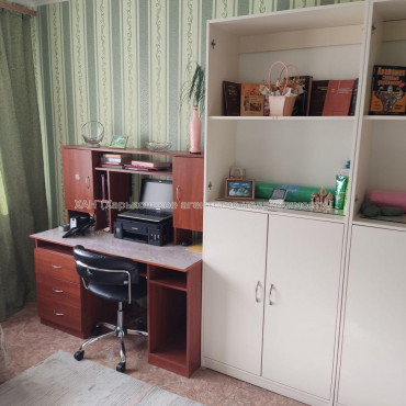 Продам квартиру, Академика Павлова ул. , 4 кім., 69.80 м², косметический ремонт 