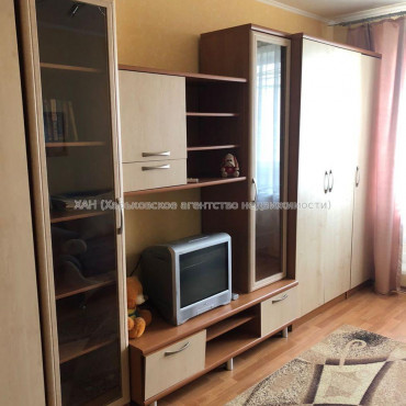 Продам квартиру, Академика Павлова ул. , 1 кім., 37 м², советский ремонт 