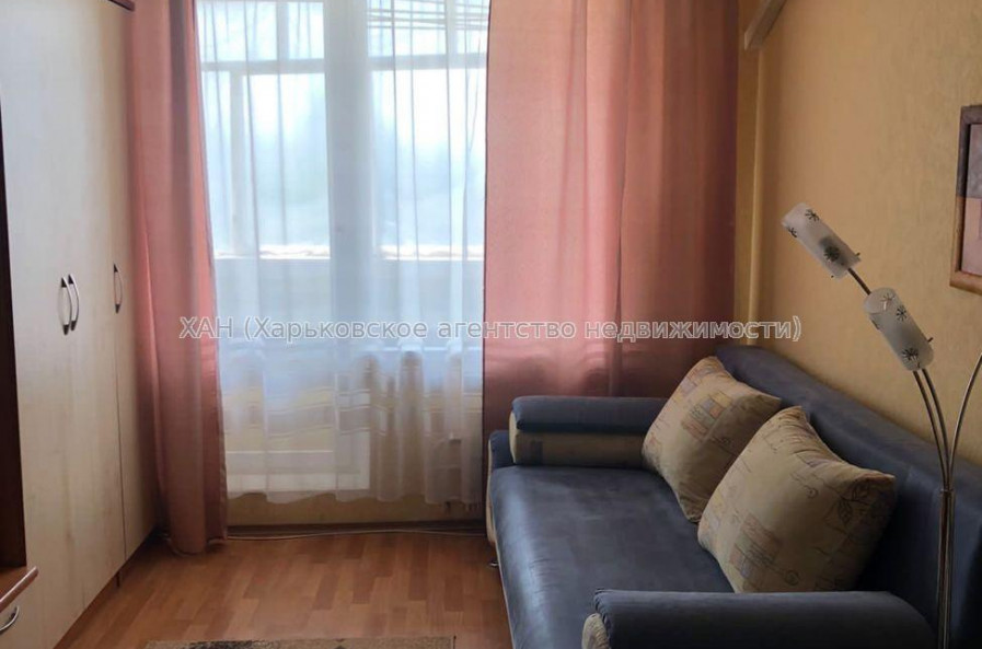 Продам квартиру, Академика Павлова ул. , 1 кім., 37 м², советский ремонт 