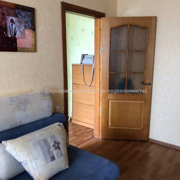 Продам квартиру, Академика Павлова ул. , 1 кім., 37 м², советский ремонт 