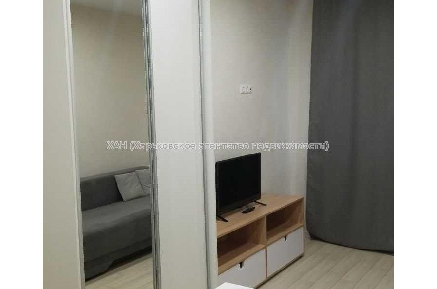 Продам квартиру, Льва Ландау просп. , 1  ком., 39 м², капитальный ремонт 