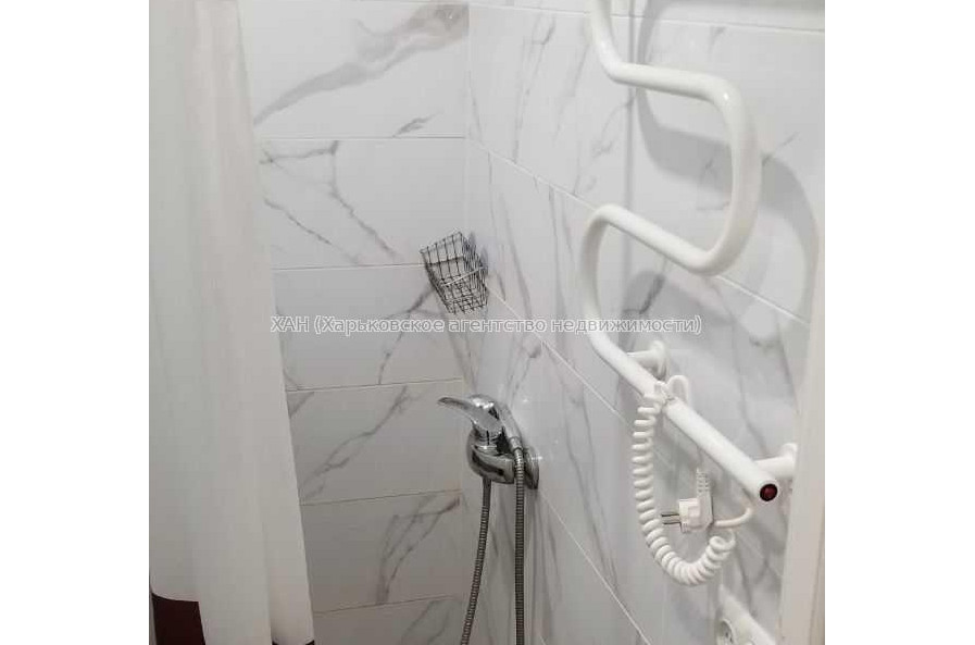 Продам квартиру, Льва Ландау просп. , 1  ком., 39 м², капитальный ремонт 