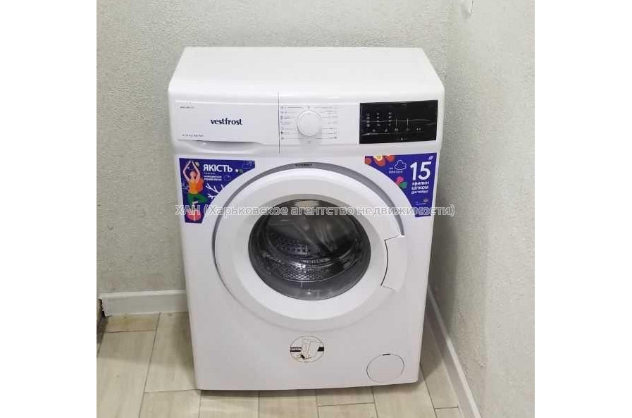 Продам квартиру, Льва Ландау просп. , 1  ком., 39 м², капитальный ремонт 