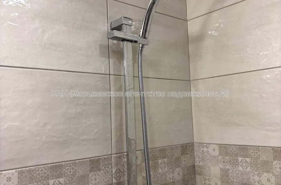 Продам квартиру, Соборности Украины ул. , 3 кім., 70 м², капитальный ремонт 