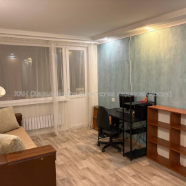 Продам квартиру, Соборности Украины ул. , 3 кім., 70 м², капитальный ремонт