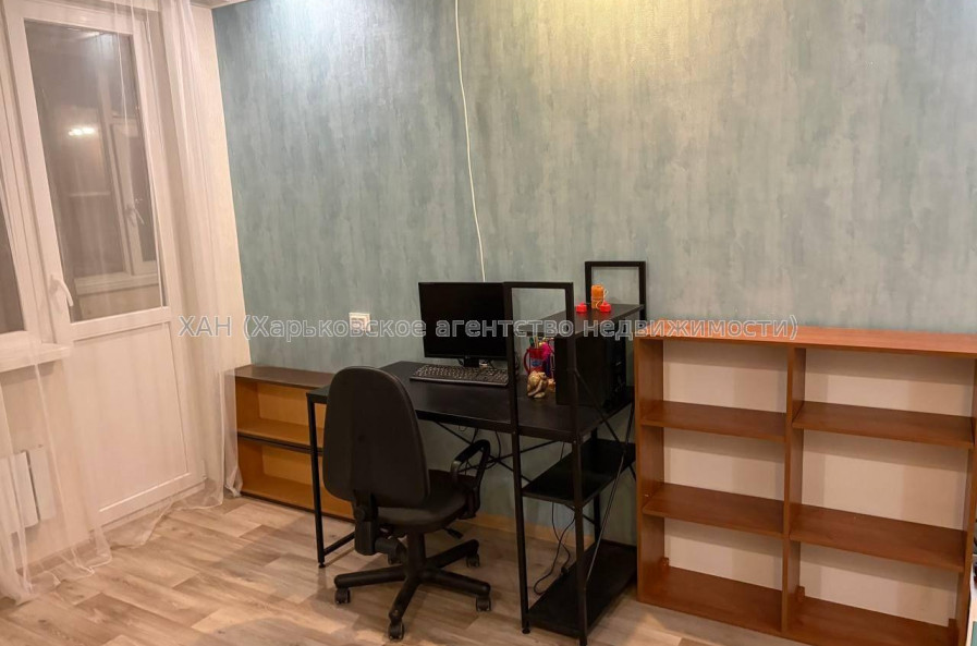 Продам квартиру, Соборности Украины ул. , 3 кім., 70 м², капитальный ремонт 