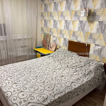 Продам квартиру, Соборности Украины ул. , 3 кім., 70 м², капитальный ремонт 