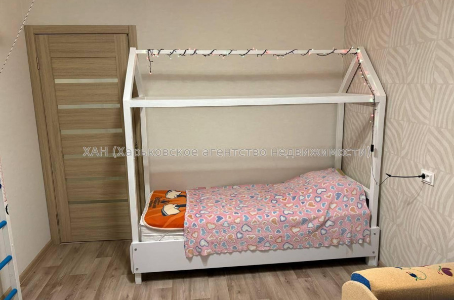 Продам квартиру, Соборности Украины ул. , 3 кім., 70 м², капитальный ремонт 