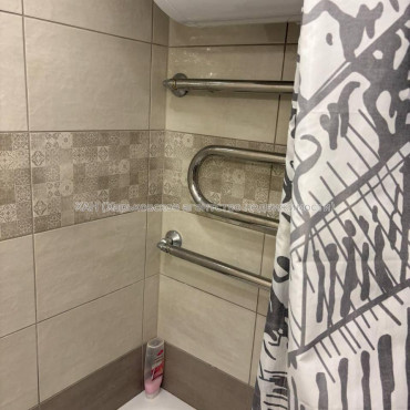 Продам квартиру, Соборности Украины ул. , 3 кім., 70 м², капитальный ремонт 