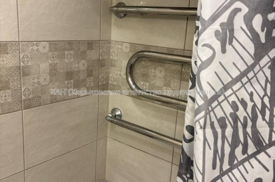 Продам квартиру, Соборности Украины ул. , 3 кім., 70 м², капитальный ремонт 