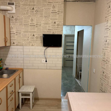 Продам квартиру, Соборности Украины ул. , 3 кім., 70 м², капитальный ремонт 