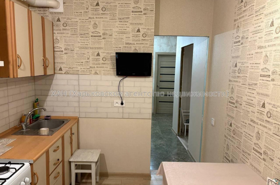 Продам квартиру, Соборности Украины ул. , 3 кім., 70 м², капитальный ремонт 