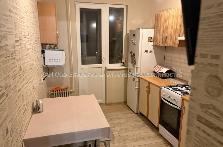 Продам квартиру, Соборности Украины ул. , 3 кім., 70 м², капитальный ремонт 