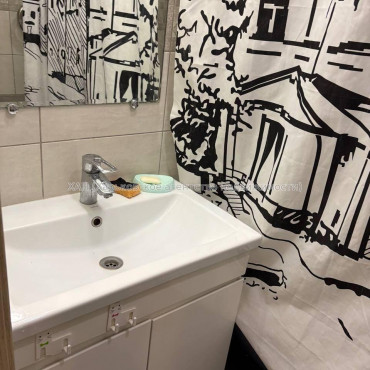 Продам квартиру, Соборности Украины ул. , 3 кім., 70 м², капитальный ремонт 