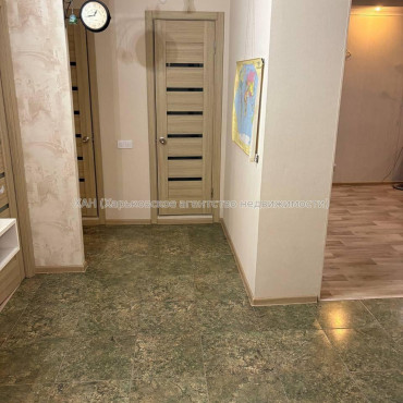 Продам квартиру, Соборности Украины ул. , 3 кім., 70 м², капитальный ремонт 