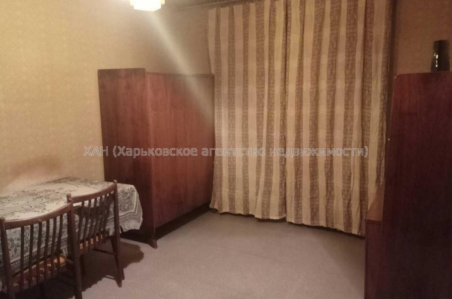 Продам квартиру, Непокоренных ул. , 2 кім., 45 м², советский ремонт 