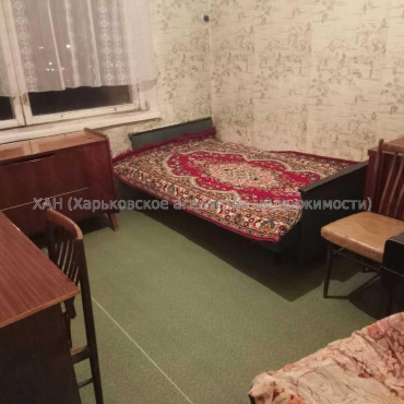 Продам квартиру, Непокоренных ул. , 2 кім., 45 м², советский ремонт 