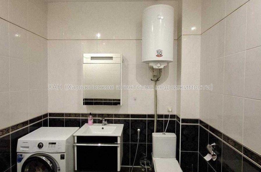 Продам квартиру, Науки просп. , 3  ком., 130 м², авторский дизайн 